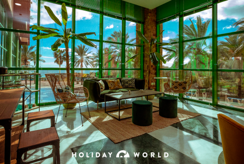 Sala Networking - Holiday World Riwo Hotel